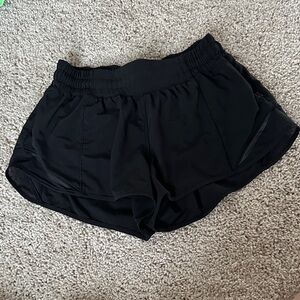 Lululemon Black Hotty Hot Low-Rise 2.5”